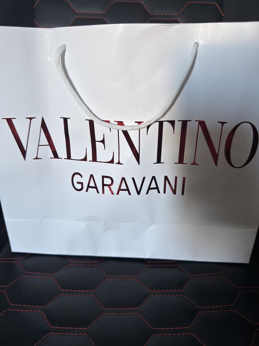 Valentino Garavani 37