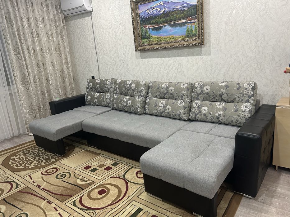 Продам диван в отличном состояний