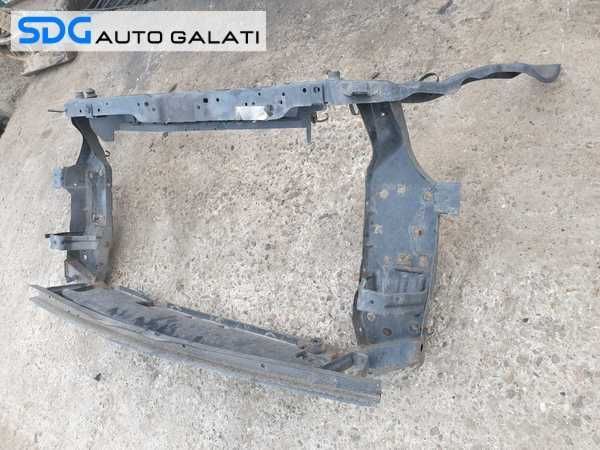 Trager Tragher Panou Frontal Calandru Nissan Qashqai 2007 - 2013