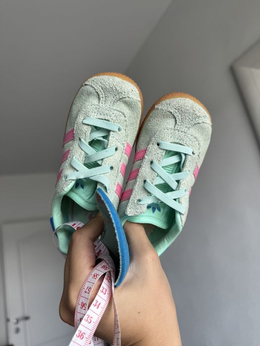 Pantofi sport adidas 23,5 fetite