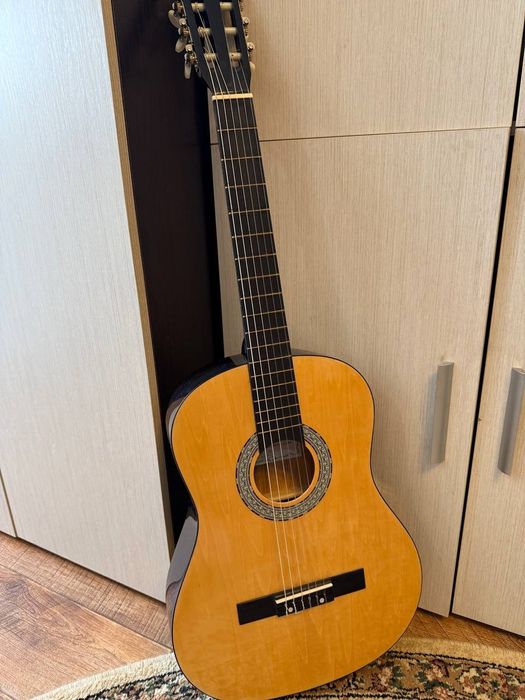 Гитара классическая шестиструнная