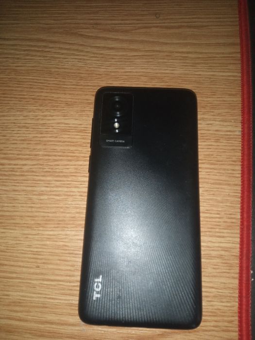 Telefon tcl  501