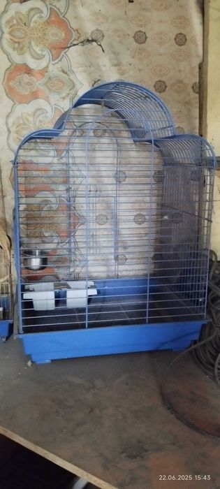 Продам клетку металл,пластик