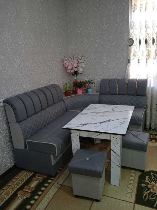 Уголок диван ошхона учун холати янги