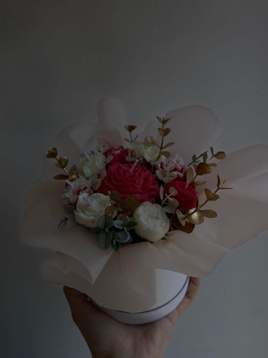 Ръчно изработен букет от натурален соев восък