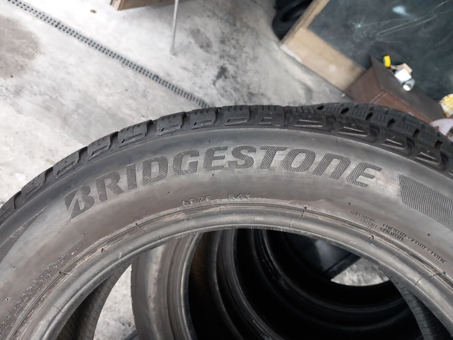 Bridgestone 235 55 r18 iarna
