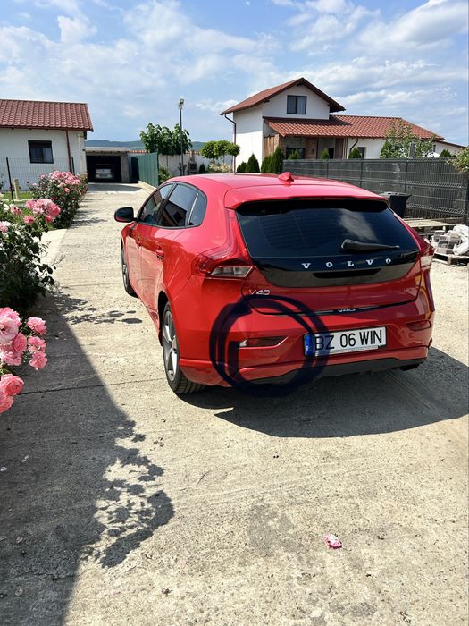 CITITI CU ATENTIE!! Vand Volvo V 40  Automat ,1.6 diesel 115 CP