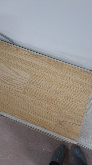 Продам ламинат бу.