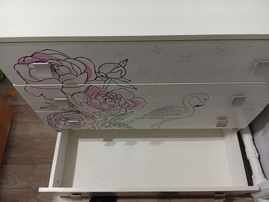 Камод на 4 полки.