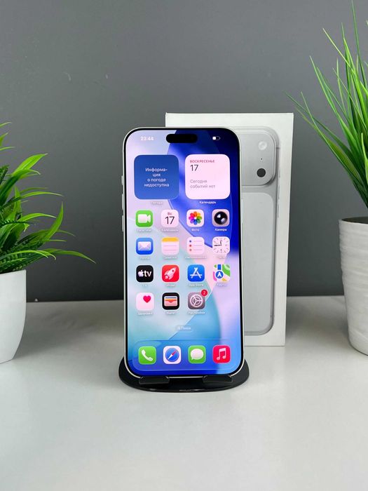 Apple iPhone 17 Pro Max 2048 GB, белый 7001а0311