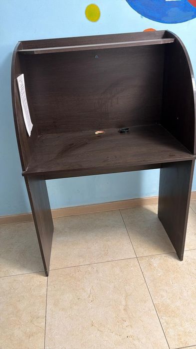 Продам стол для компьютера