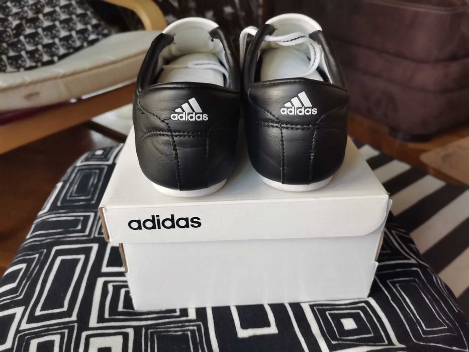 Adidas Adi Kick обувки за таекуондо/карате 36
