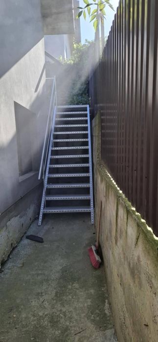 Scări metalice industriale