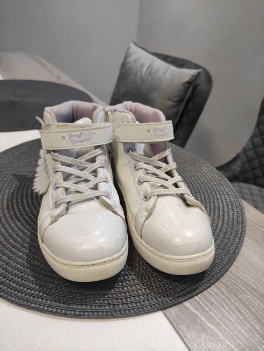 Детски маратонки от LC Waikiki