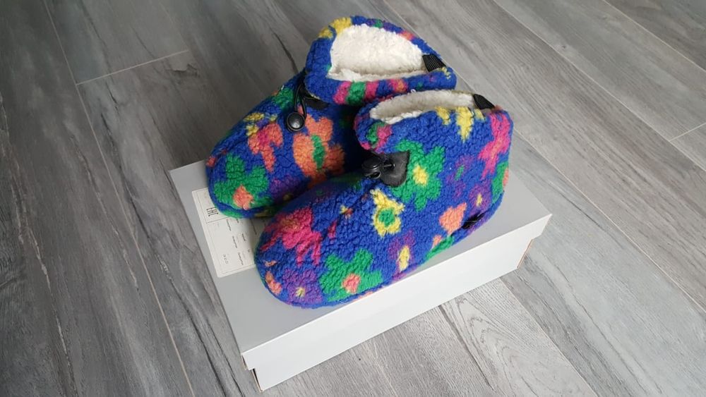 Продам детские тапочки