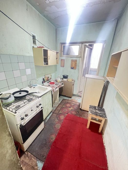 Узимни уйим Олмазор 6 дом 1/2/4 балкон 1, 5 х6 43 м2  ремонти уртача