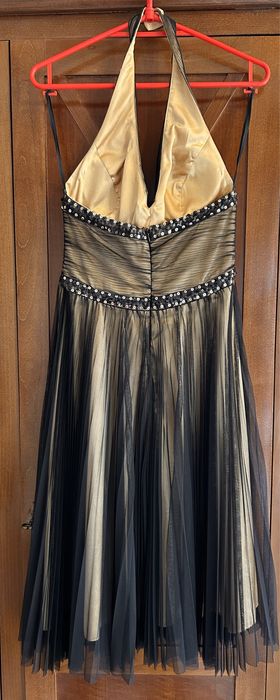 Rochie ocazie 38 EU auriu cu tull fin negru si corset paiete