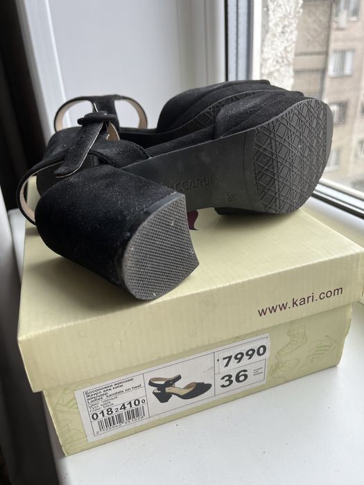 Продам Босоножки Kari