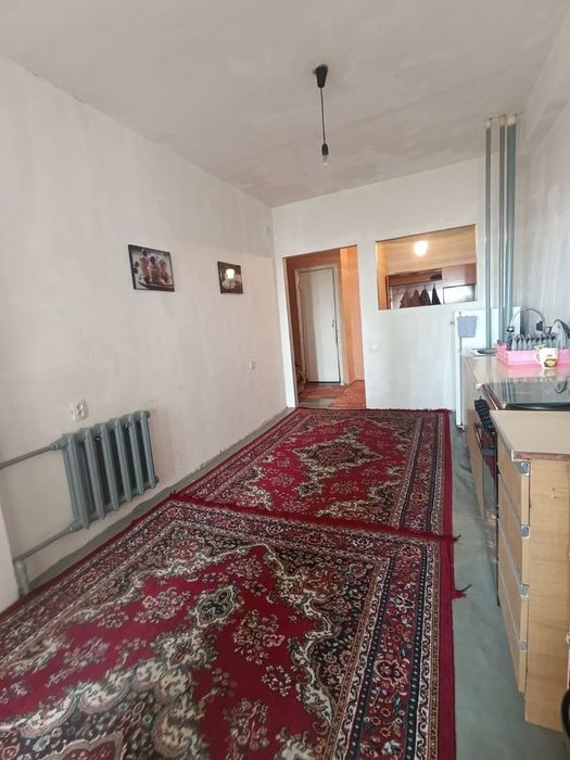3/7/12. Яшнабад р-н, Тузель 3. Квартира 70 м², дом панельн. Метро 500м