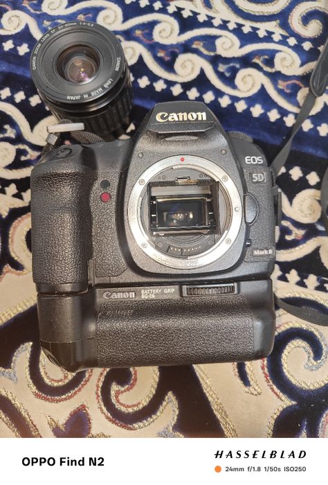 canon 5D Mark2, в продаже вместе с батарейным блоком