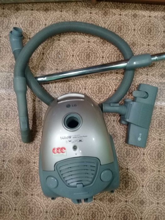 Продам пылесос LG