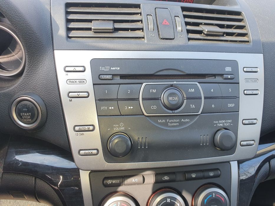 Radio-cd cu magazie 6 cd-uri,mp3 bose,mazda 6 gh an 2008-2012