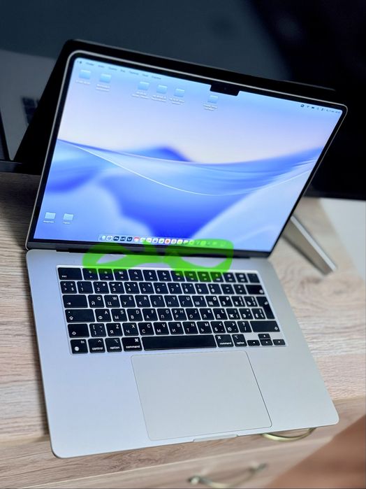 Продам ноутбук Apple MacBook Air 15 M2 Starlight 512Gb