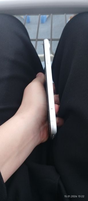 Vând iPhone xr merge perfect original