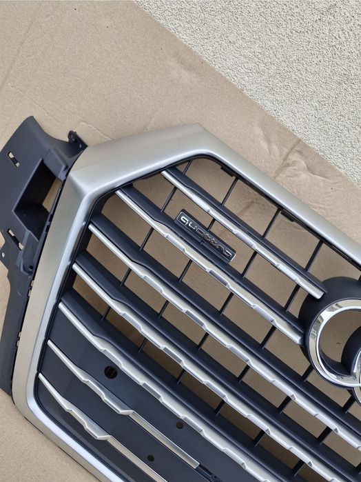 Grila centrala Audi Q7 NOUA 2016-2019