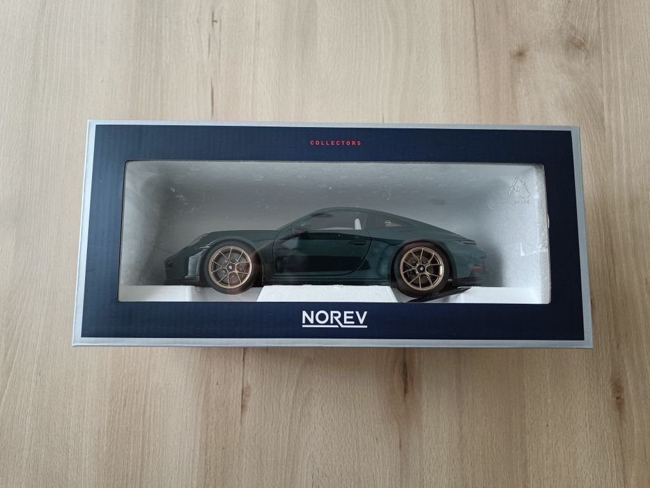 Porsche 911 GT3 touring, Norev 1:18