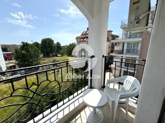 Продава се Двустаен апартамент в к.к. Слънчев бряг - 67 кв.м за 1150 €/кв.м - Снимка #3