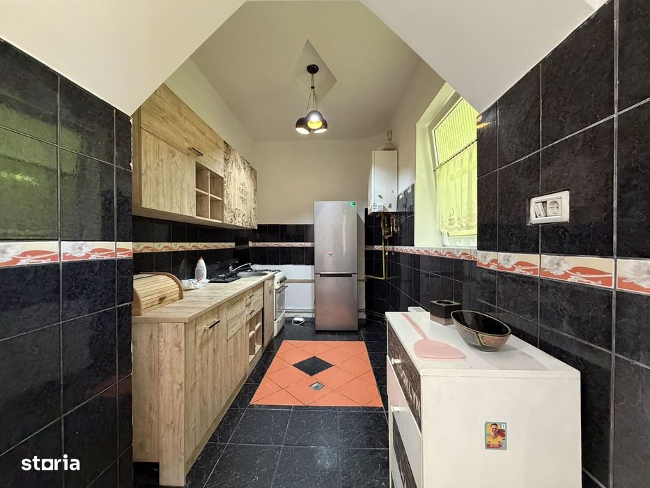 Apartament 2 camere cochet, renovat, curte ingrijita-Piata Catedralei
