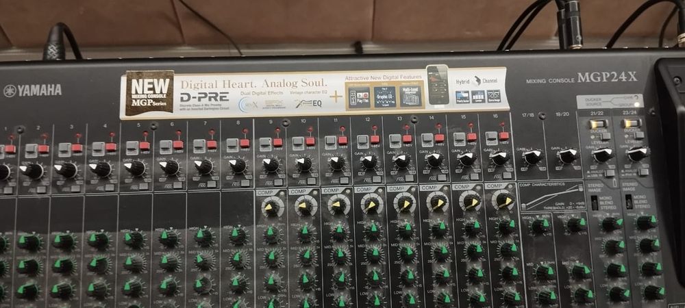 Продам Микшер Yamaha