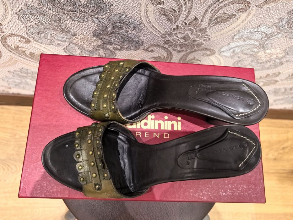 Продам шлёпанцы 38р.