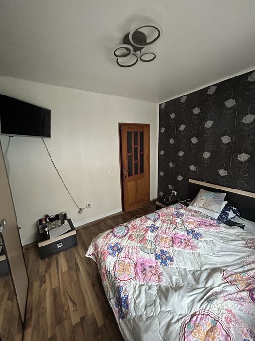 Vand apartament 2 camere