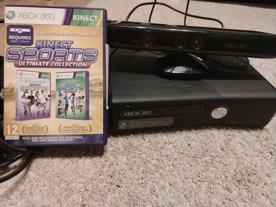 Vând xbox 360 foarte puțin folosit