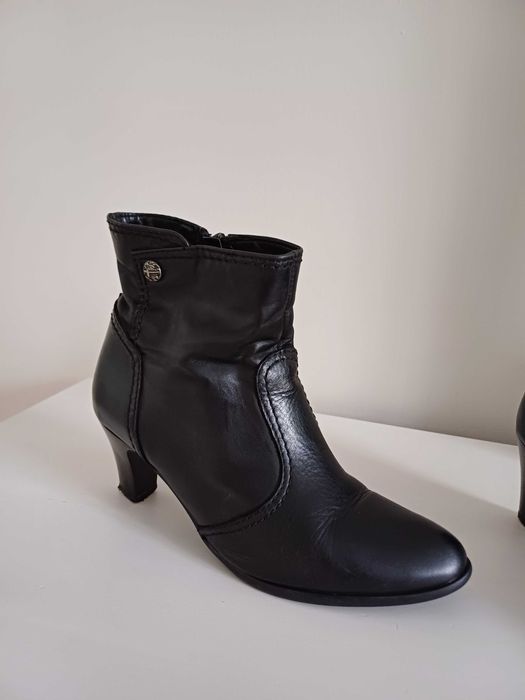 Продам ботинки Tamaris р.36