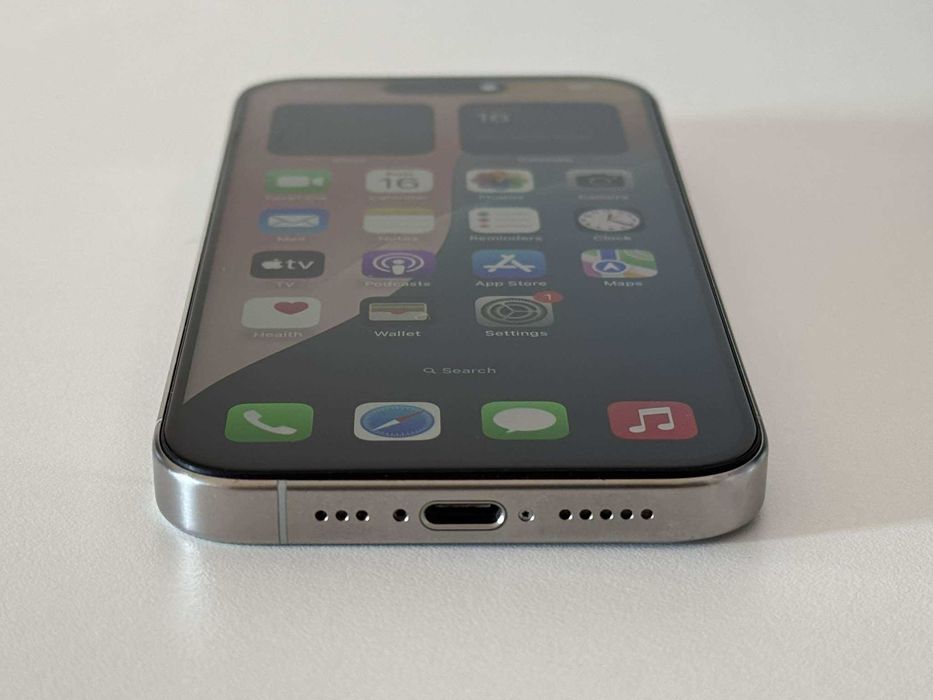 Бартер! iPhone 15 Pro White Titanium ( Бял ) 89% Батерия!