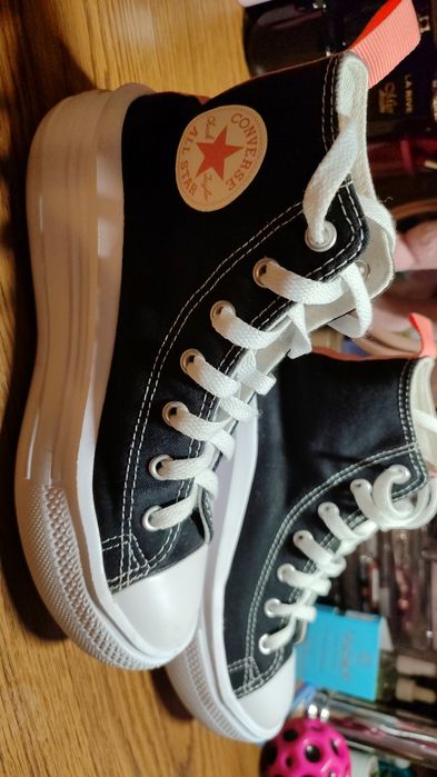 Vând converse - Teniși flatform  înalți  Chuck Taylor All Star Move,