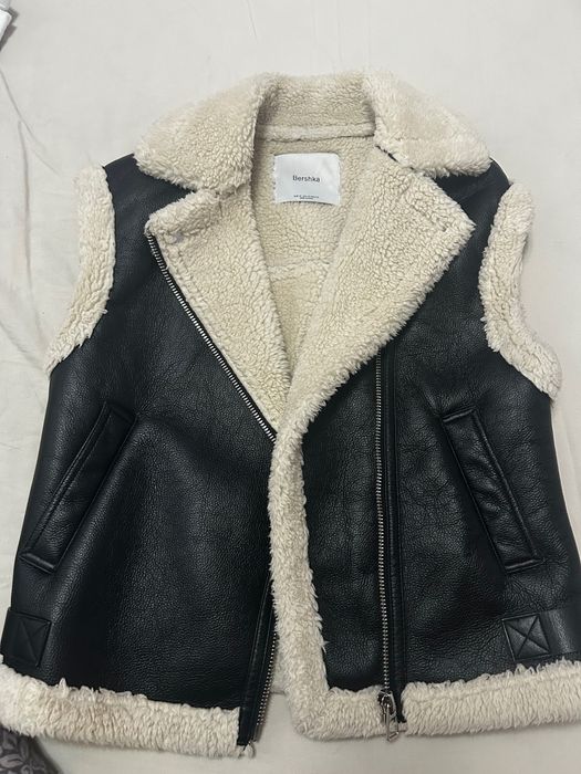 Кожен елек от Bershka