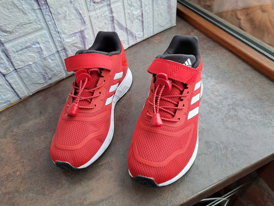 дамски маратонки ,кецове,Нови спортни обувки,ном.33 Adidas,адидас