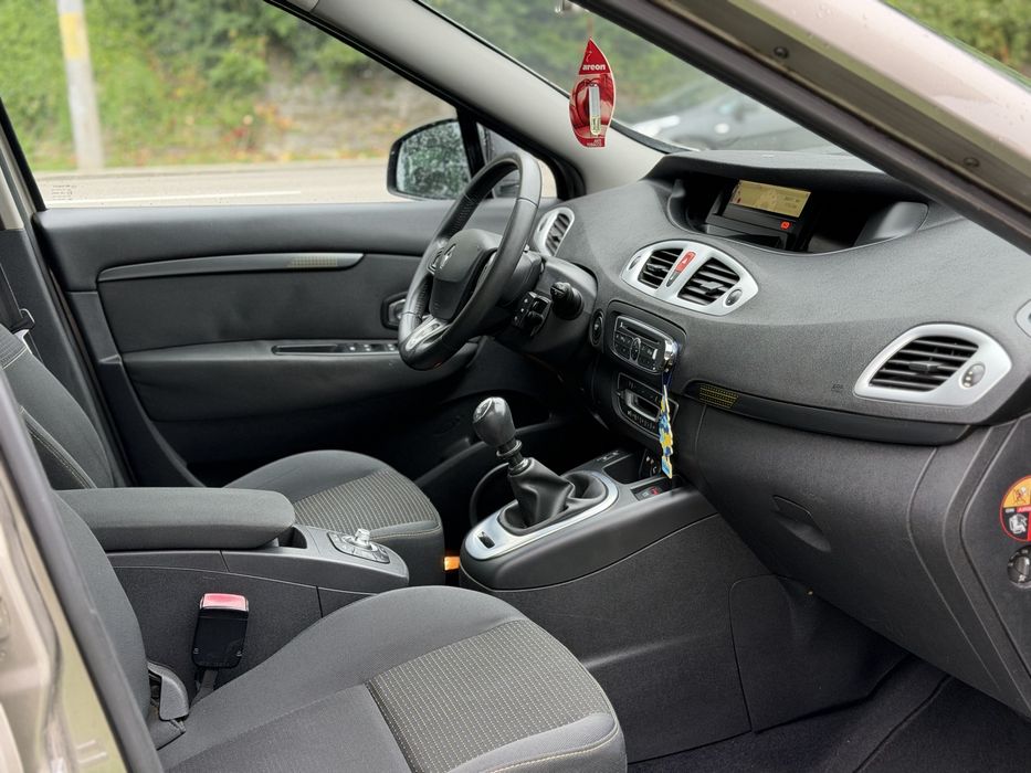 Renault Scenic si in Rate