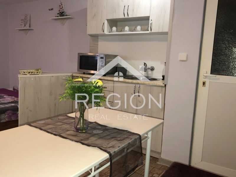 Дава се под наем Едностаен апартамент в Варна, Спортна зала - 35 кв.м за 331.5 € - Снимка #2