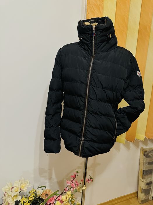 Geaca Moncler groasa de iarna