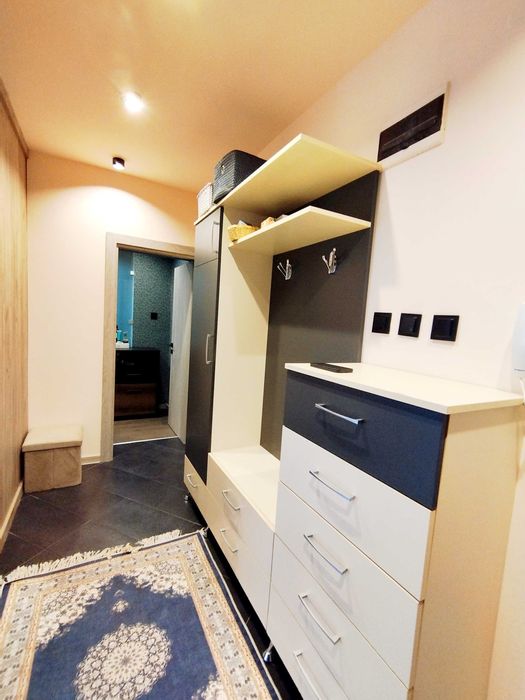 Продава се Тристаен апартамент в Перник, Изток - 98 кв.м за 1939 €/кв.м - Снимка #6