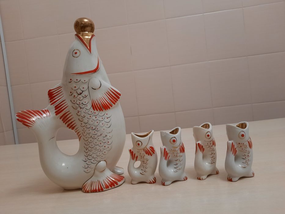 Графин рыбка с рюмками