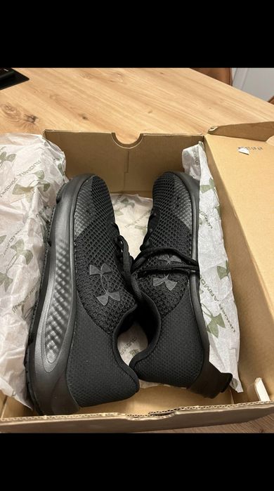 Adidasi Under Armour