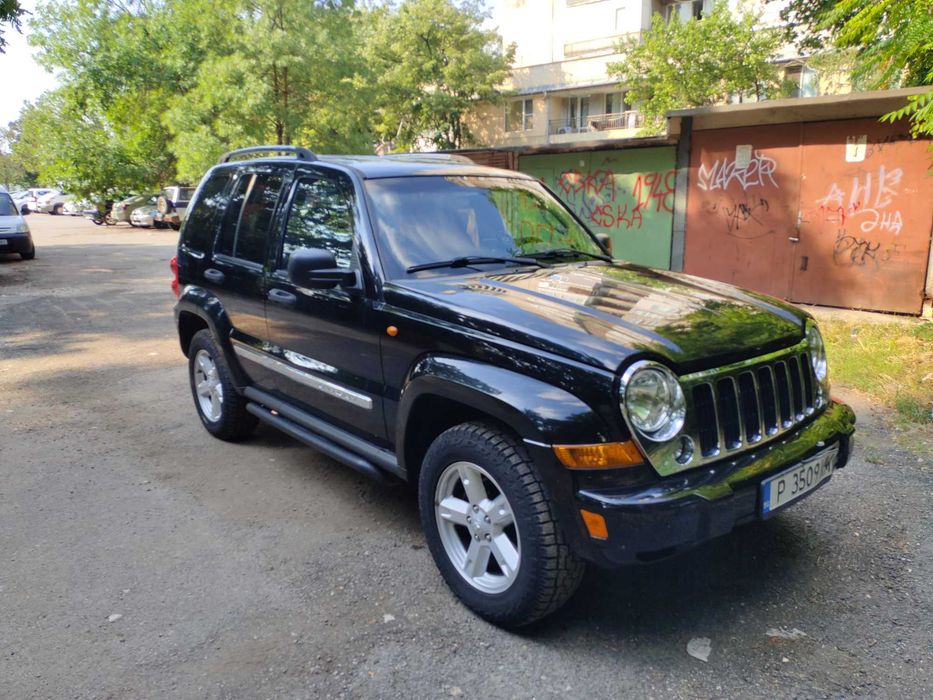 Jeep Cherokee KJ 2.8 CRD, 2005 г., автоматик и 4x4, на реални 204 757 км.