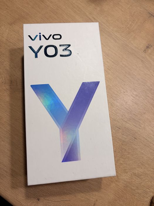 Телефон Vivo Y03