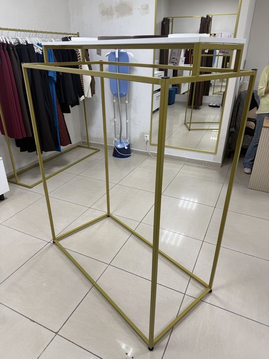 Продам рейл для одежды